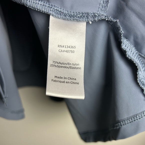 Marla Wynne nylon Spandex Stretchy Outdoor Hiking Button down Top blouse size S - Picture 9 of 10